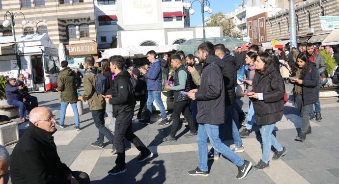 HEDEP Gençlik Meclisi Amedlileri kongreye davet etti