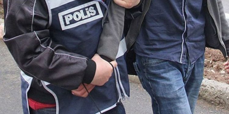 HEDEP Gençlik Meclis üyeleri Rakım ve Özkan gözaltına alındı