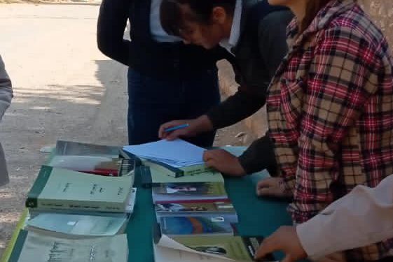 Kobanê genç kadınları, Özgürlük Hamlesi çerçevesinde kitap standı açtı