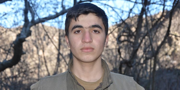 Şehit Diren Amed toprağa verildi