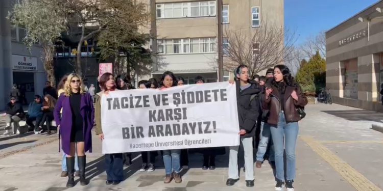 “Bu okulda tacize uğrayan, şiddete maruz kalan hiçbir kadın yalnız değildir”