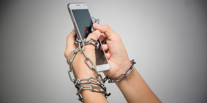 Telefon fanatizmi ve kendini bilmek