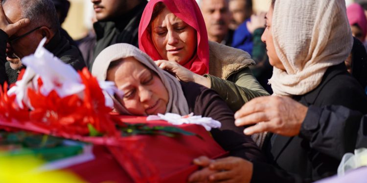 Qamişlo’da şehitler için kitlesel tören