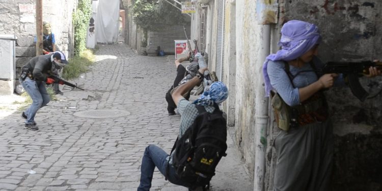 FEDAİLİK PKK’NİN YAŞAYAN ÖZÜDÜR