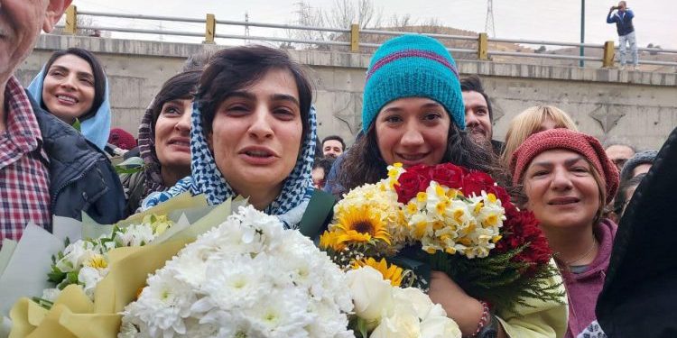 Jina Emini haberini yapan 2 kadın gazeteci, 17 ay sonra özgürlüklerine kavuştu