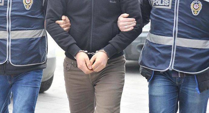 Riha’da 3 kişi gözaltına alındı