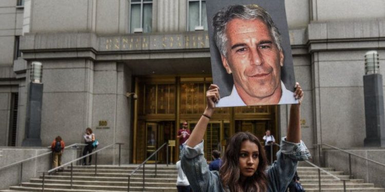 Türkiye’den de çocuklar kaçırılmış