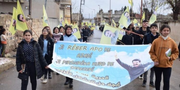 Gençler Önder APO için yürüdü