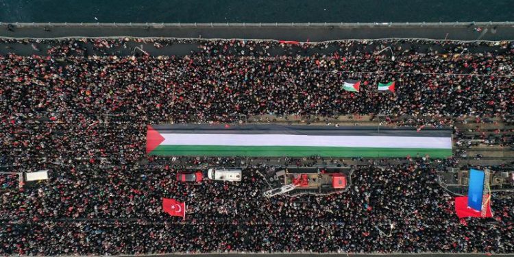 Filistin’e ‘ağlayan’ patronlar, İsrail’le ticari ilişkilerini sürdürüyor