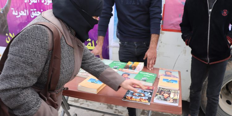 Minbiçli gençler, Gezgin Kütüphane faaliyetiyle Önder Apo’nun fikirlerini yayıyor