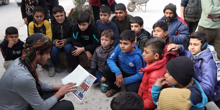 Minbiçli gençler, Gezgin Kütüphane faaliyetiyle Önder Apo’nun fikirlerini yayıyor