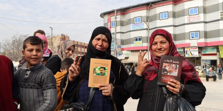 Minbiçli gençler, Gezgin Kütüphane faaliyetiyle Önder Apo’nun fikirlerini yayıyor