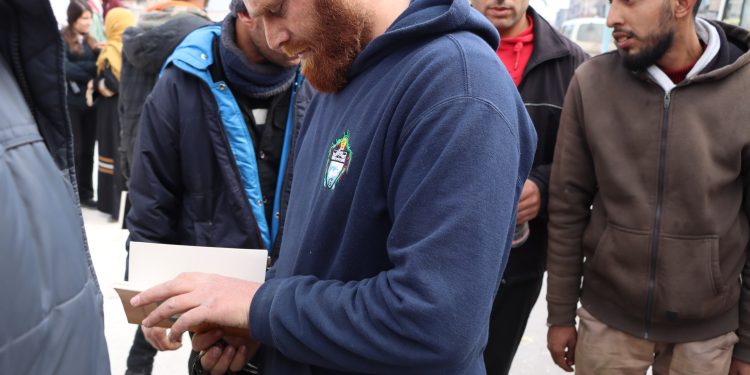 Minbiçli gençler, Gezgin Kütüphane faaliyetiyle Önder Apo’nun fikirlerini yayıyor