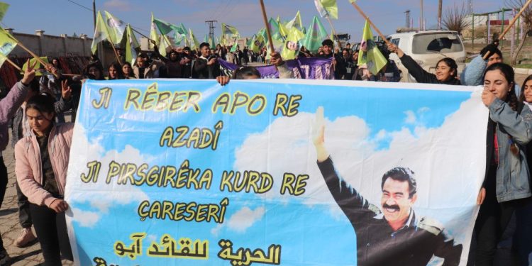 Tevgera Xwendekarên Jin, Önder Apo için yürüdü