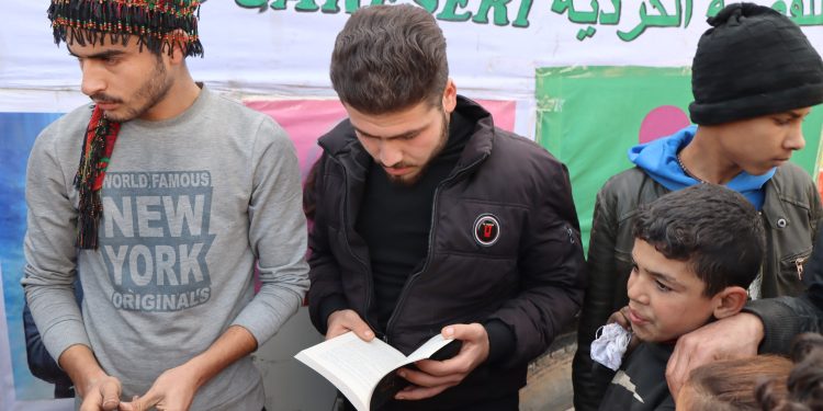 Minbiçli gençler, Gezgin Kütüphane faaliyetiyle Önder Apo’nun fikirlerini yayıyor