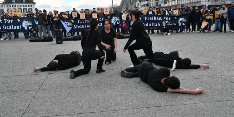 TEV-ÇAND İsviçre’den ‘Özgürlük’ gösterisi