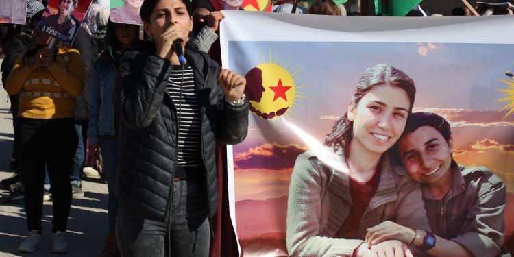 Şehit Sara ve Bişeng, Yekitiya Jinên Ciwan öncülüğünde gerçekleştirilen bir yürüyüşle anıldı