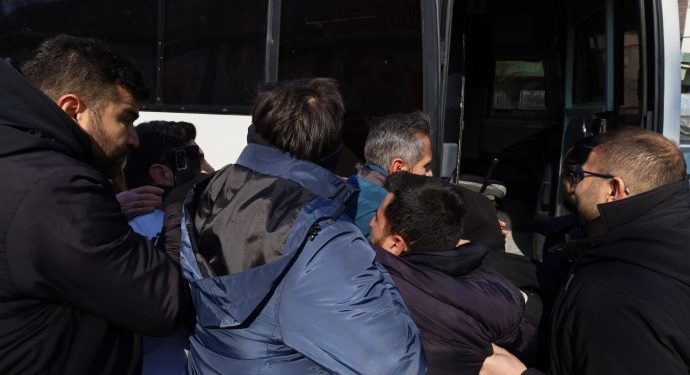 Wan’da gözaltına alınan gençler serbest bırakıldı