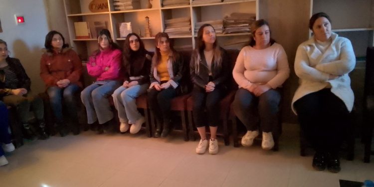 Yekitiya Jinên Ciwan üyeleri komploya karşı bilinçlendirme faaliyetlerine devam ediyor