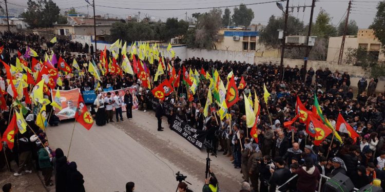 Maxmur halkı alanlarda: Önder Apo’ya özgürlük!