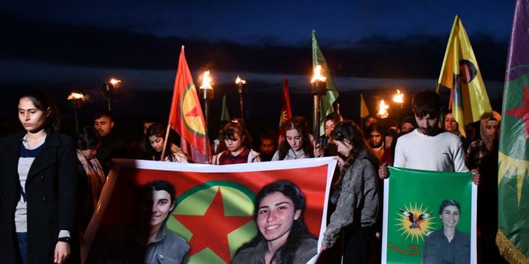 Halep’de gençler, Şehit Sara ve Şehit Bişeng’i andı