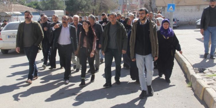 Şehit Sara Hogir için Wêranşar’da kitlesel taziye