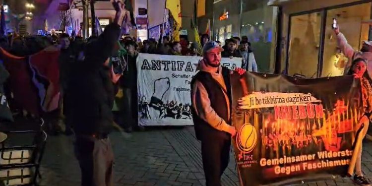 Heilbronn’da gençler Türk ırkçılığını protesto etti