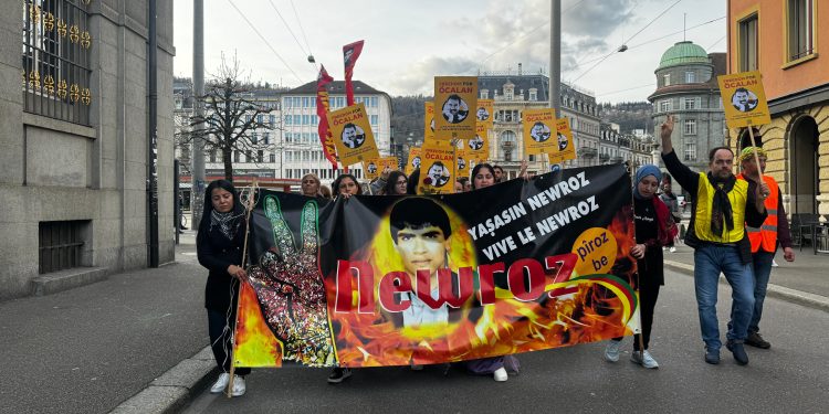 Biel Newroz ateşini büyüttü