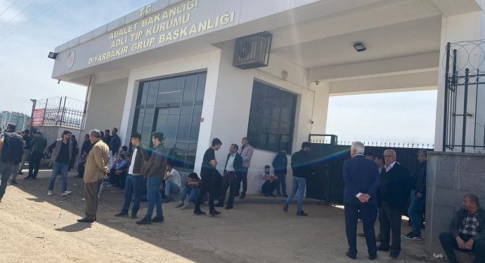 SON DAKİKA: Tehdit edilen sandık görevlisi öldürüldü