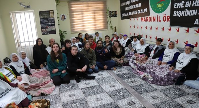 Enternasyonalist gençlerden Adalet Nöbeti’ne ziyaret