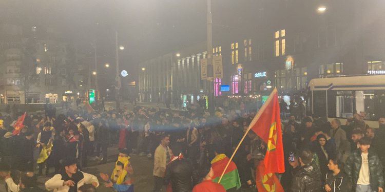 Amsterdam’da Newroz coşkusu