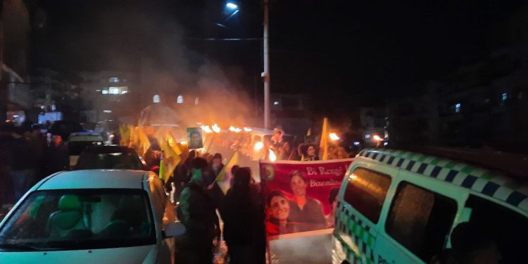 Halep Genç Kadınlar Birliği öncülüğünde Newroz kutlaması: AGIR BERDE ERŞÊ FAŞÎZMÊ