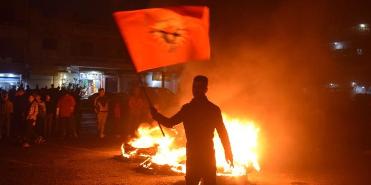 Minbiç gençleri’nden Newroz coşkusu: AGIR BERDE ERŞÊ FAŞİZMÊ