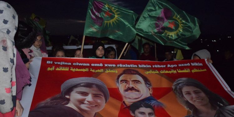 Dünya Emekçi Kadınlar Günü münasebetiyle Minbic’te Genç Kadınlar Birliği tarafından meşaleli yürüyüş düzenlendi