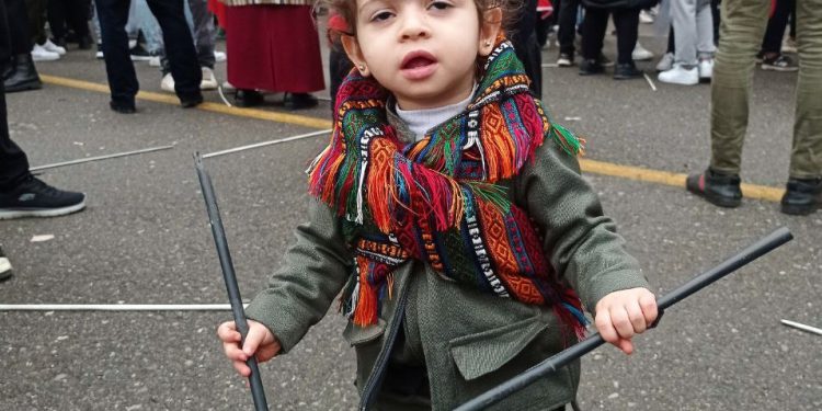 Onbinlerin katıldığı Elîh Newroz’u coşkuyla sürüyor