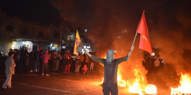 Minbiç gençleri’nden Newroz coşkusu: AGIR BERDE ERŞÊ FAŞİZMÊ