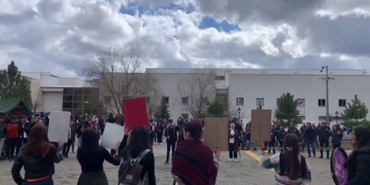 Xeta Jin üyeleri’nden 8 Mart kutlaması