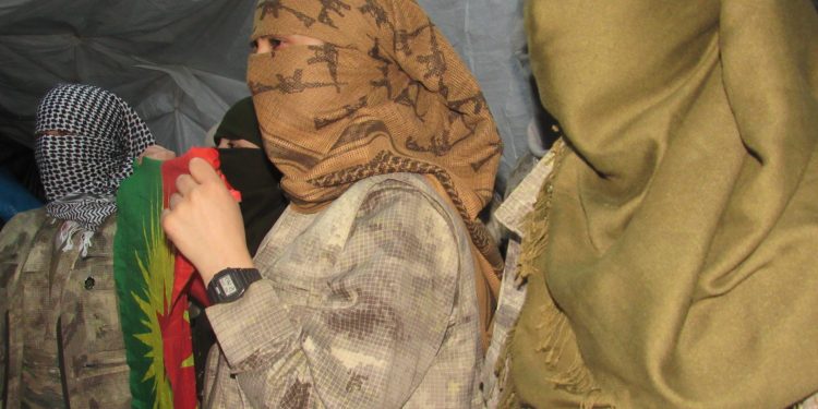 Şehit Bişeng ve Şehit Sara’nın intikamı için 26 genç kadın Önderliğe katıldıklarını duyurdu