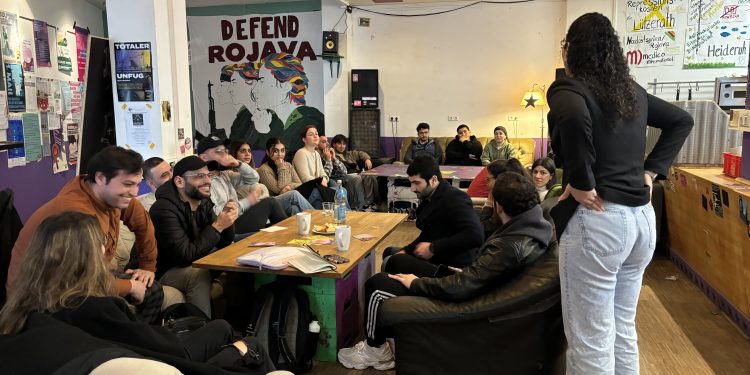 Hamburg’ta yaşayan öğrenciler bir araya geldi