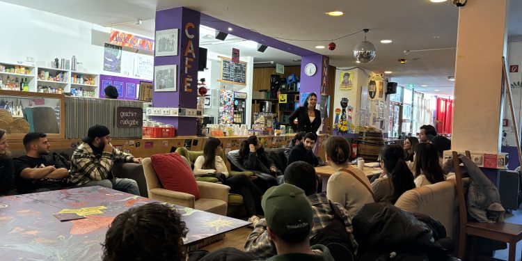 Hamburg’ta yaşayan öğrenciler bir araya geldi