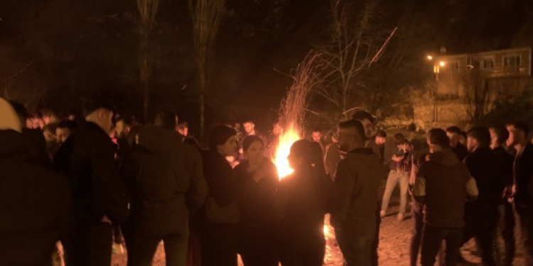 Qileban’da halk seçim kurulu önünde nöbette