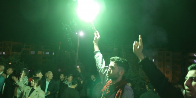 Xelfetî’de seçim zaferi: Önderliğimize armağan ediyoruz