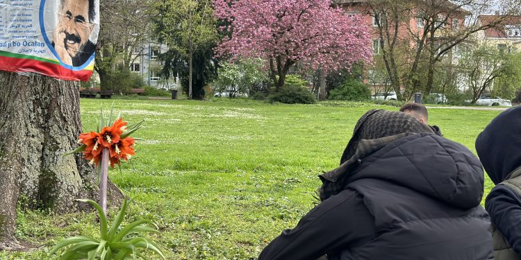 Stuttgart Gençliği: “Gücümüz Önder APO’nun ideolojisidir”