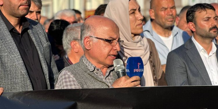 Mersin’de halk iradesine dönük darbe protesto edildi