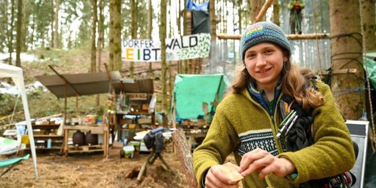 İklim aktivisti Samuel Bosch’a karşı geçersiz karar