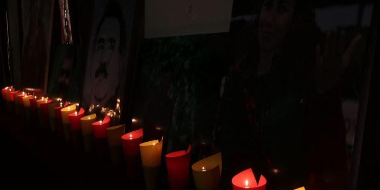 Tabqa ve Reqa şehirlerinde, Şehit Bişeng, Şehit Sara ve Şehit Tolhildan için anma!