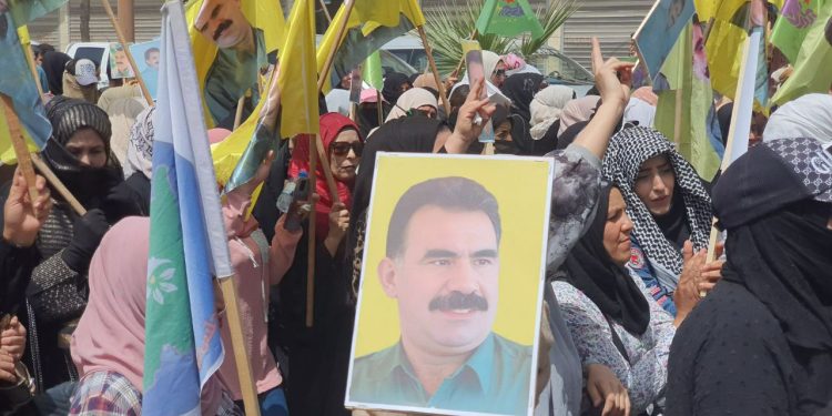 Efrîn ve Reqa’da işgale karşı protesto eylemleri