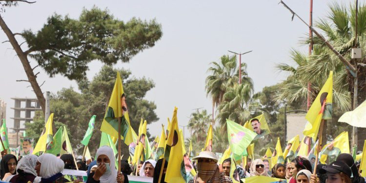 Efrîn ve Reqa’da işgale karşı protesto eylemleri