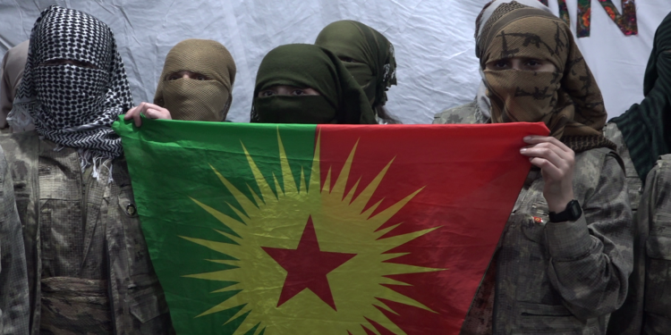 Şehit Bişeng ve Şehit Sara’nın intikamı için 26 genç kadın Önderliğe katıldıklarını duyurdu