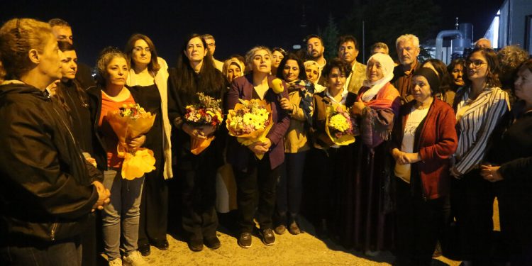 Tahliye edilen kadınlardan mücadeleye devam sözü